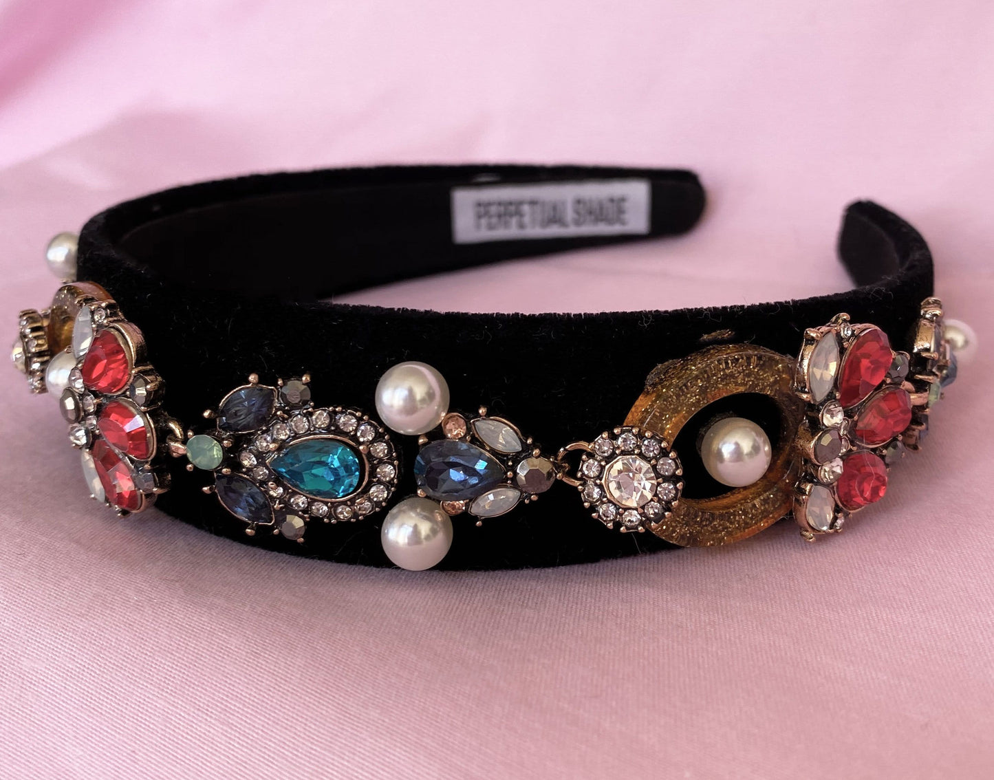 
                  
                    BLACK GEM HEADBAND
                  
                