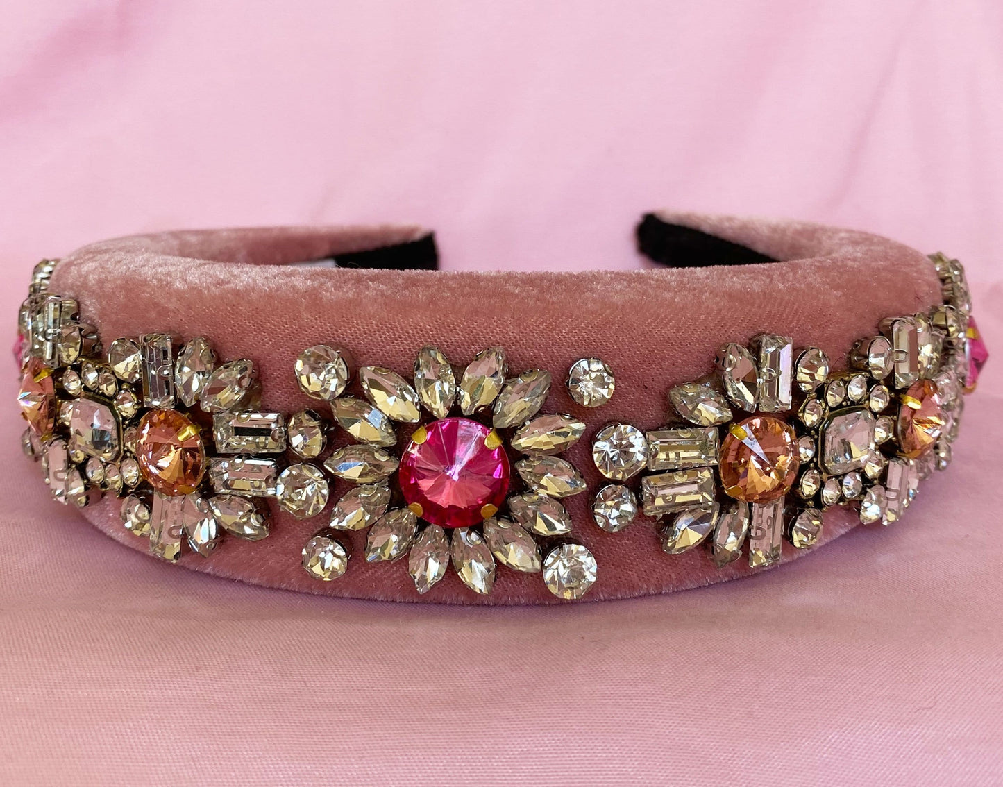 
                  
                    PINK VELVET HEADBAND
                  
                